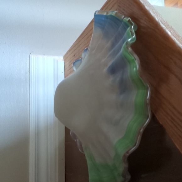 Ruffle Decorative Plate - Picture 3 of 4